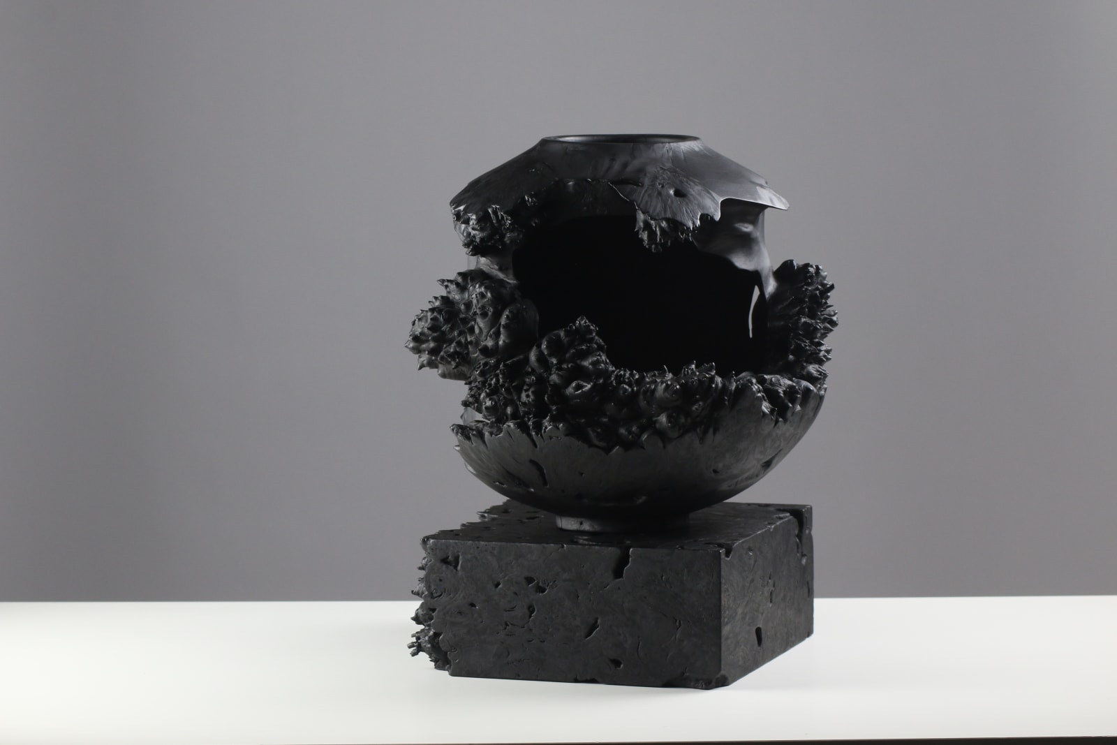Eleanor Lakelin, Jar #7, 2024