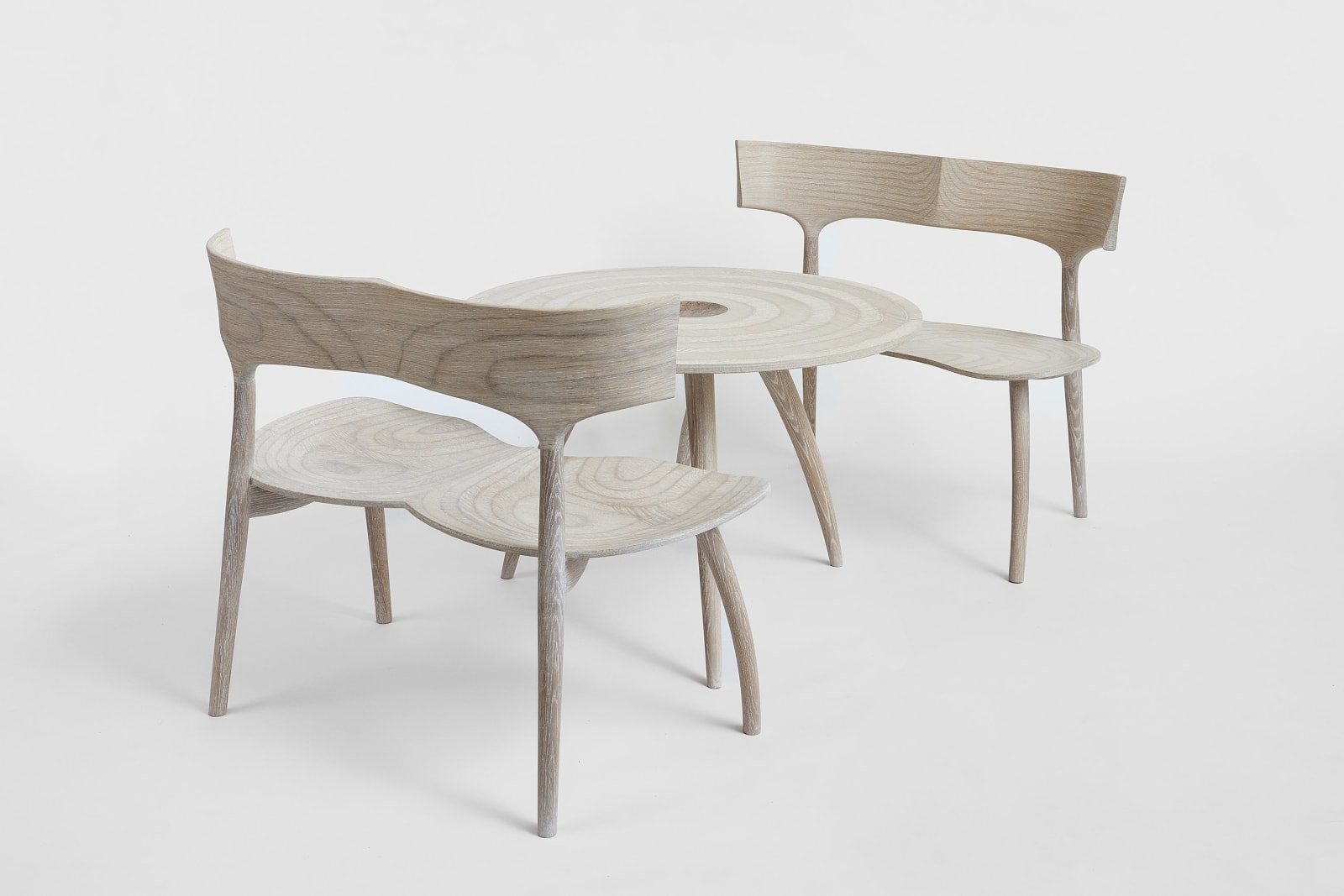 John Makepeace OBE, Blonde Embrace Chair II, 2024