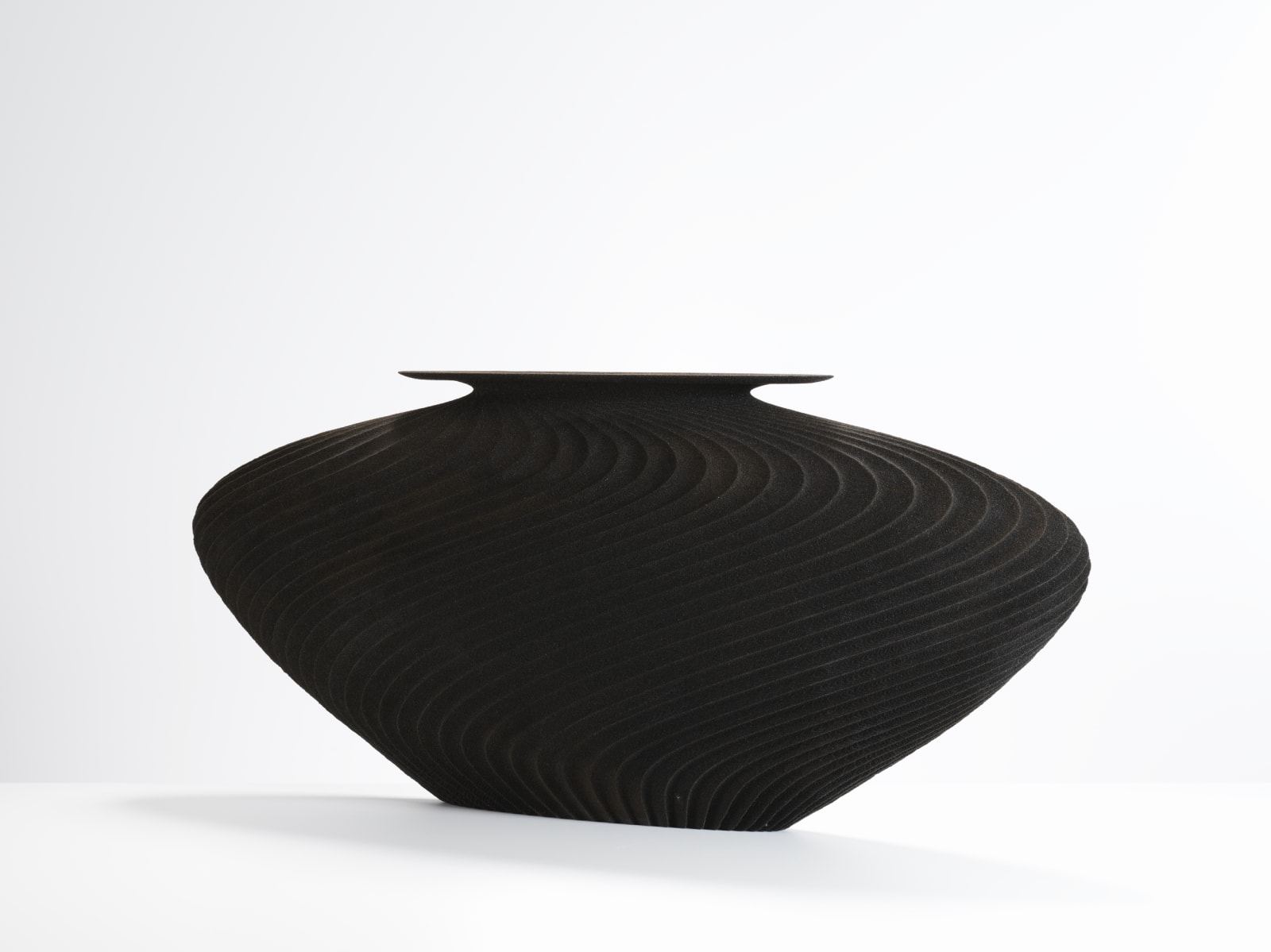Gareth Neal, SiO2 Flat Vessel (Medium), 2020