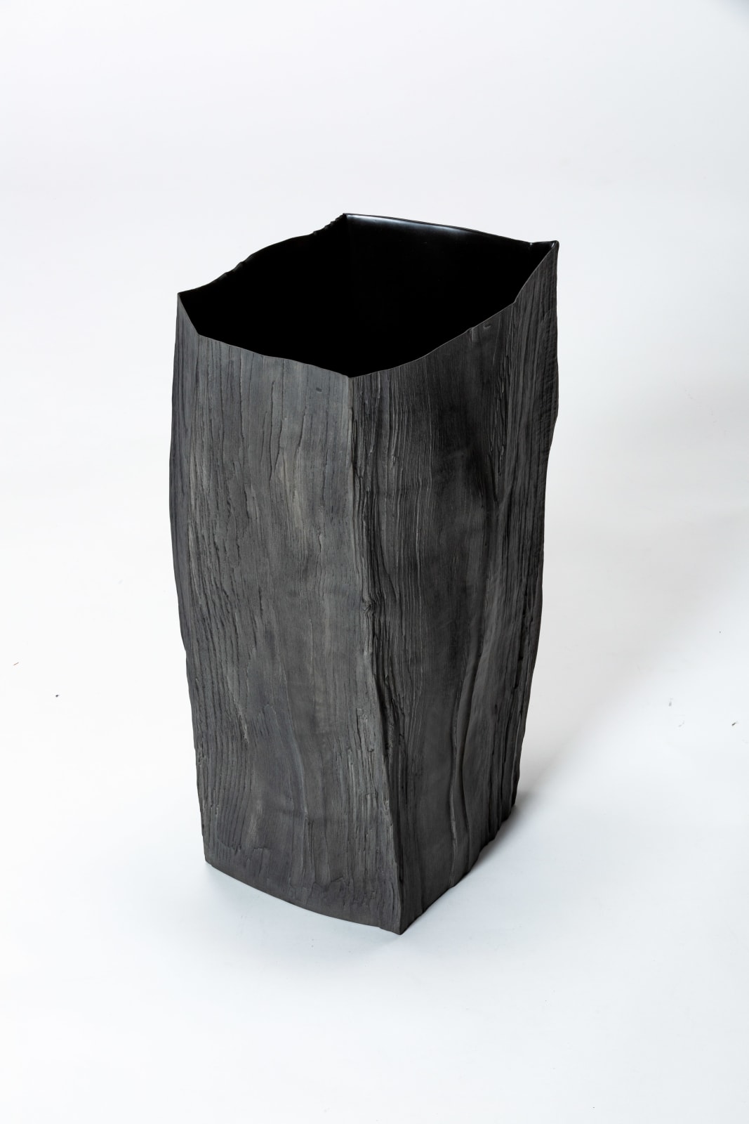 Kenji Honma, Contours of Past, 2022
