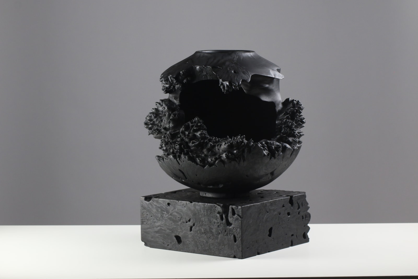 Eleanor Lakelin, Jar #7, 2024