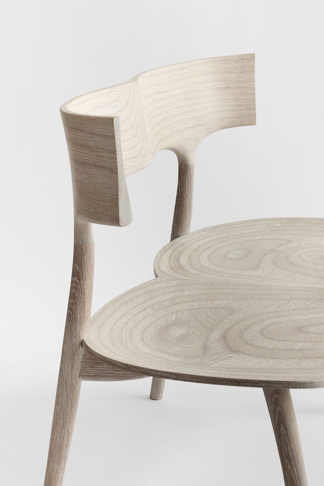 John Makepeace OBE, Blonde Embrace Chair II, 2024