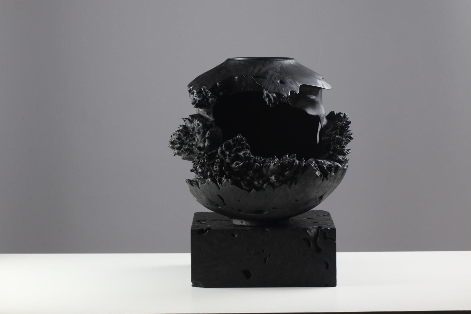 Eleanor Lakelin, Jar #7, 2024