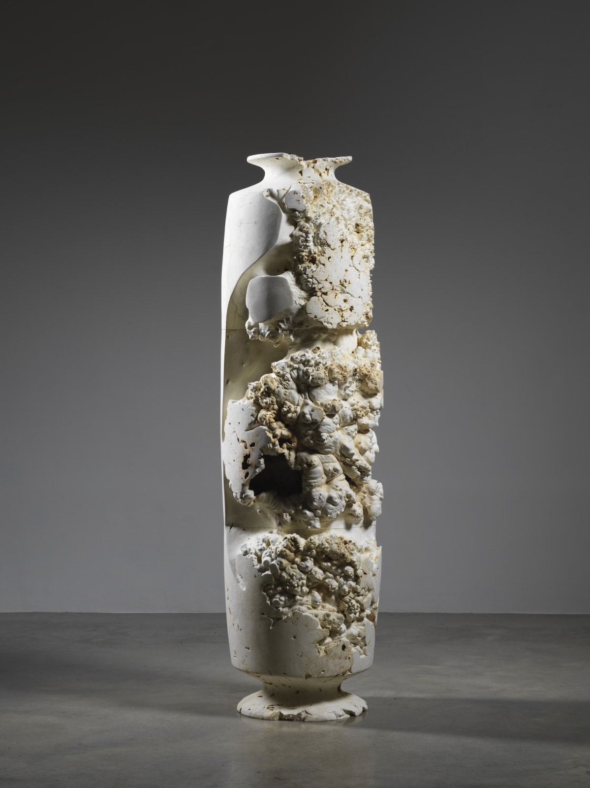 Eleanor Lakelin, Column Series: Vessel I, 2021
