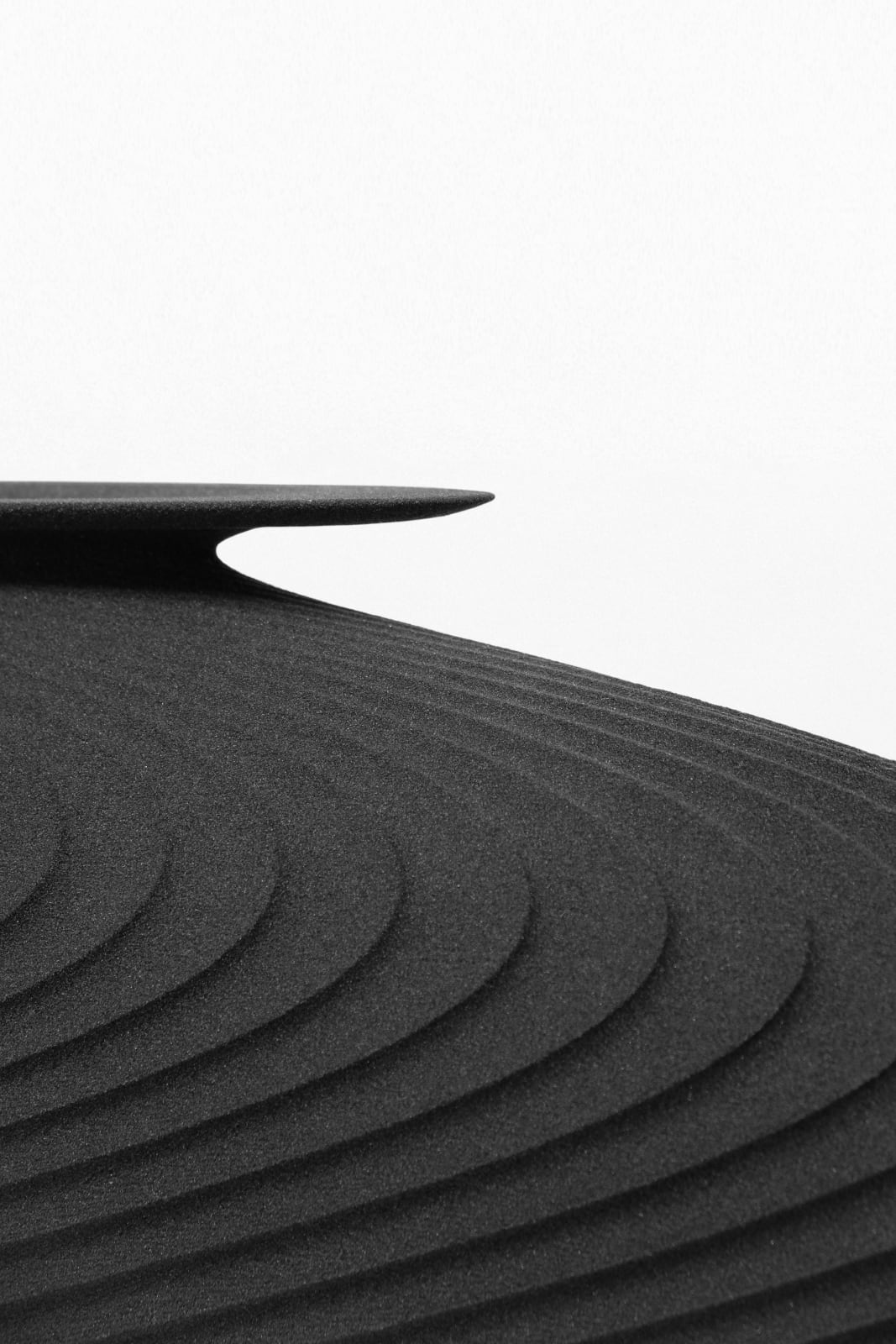 Gareth Neal, SiO2 Flat Vessel (Medium), 2020