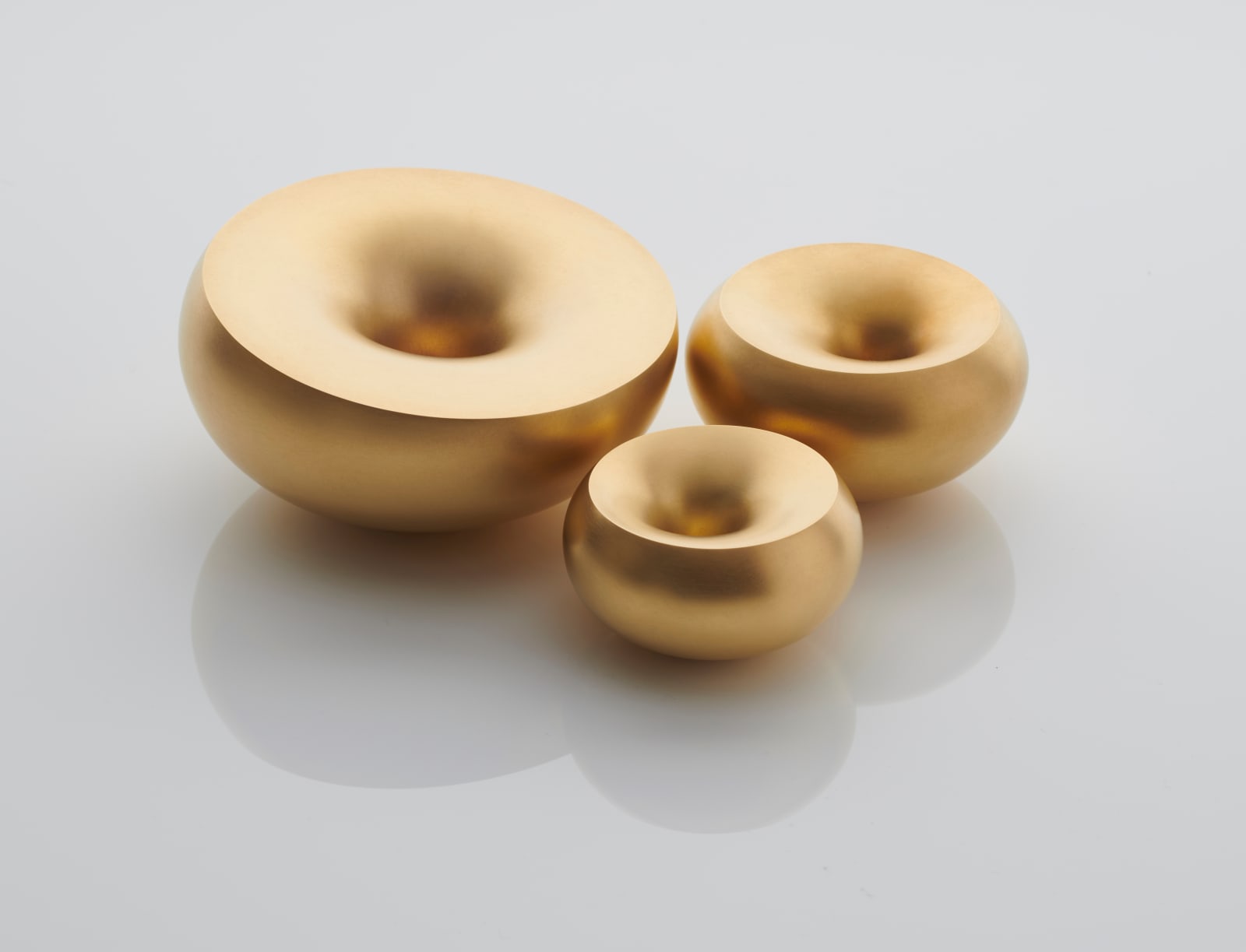 Adi Toch, Whispering Vessel (small), 2022