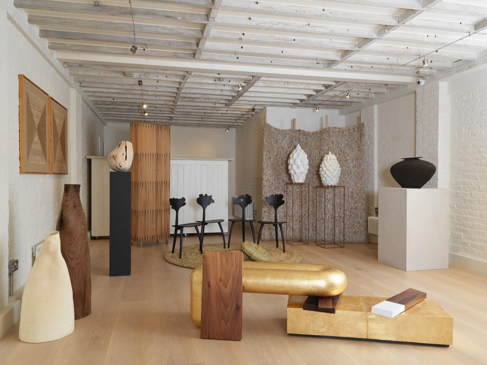 Gareth Neal, SiO2 Flat Vessel (Medium), 2020