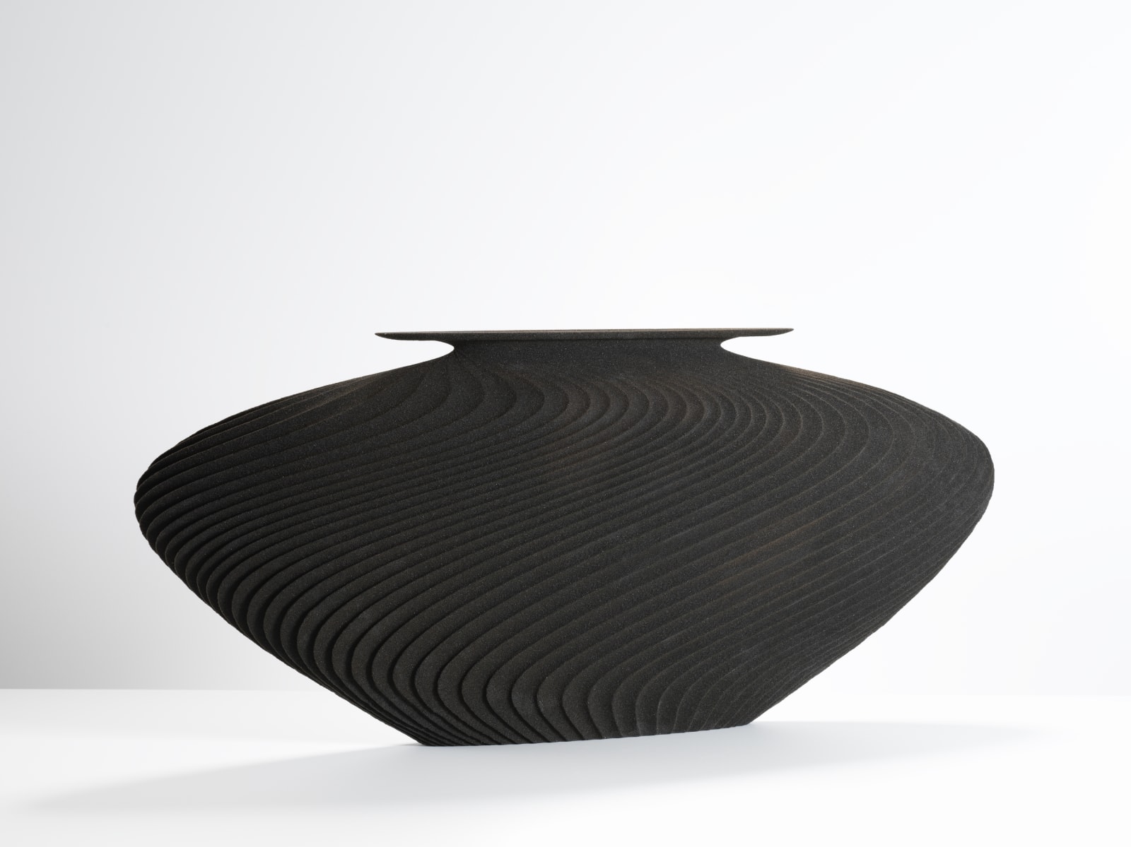 Gareth Neal, SiO2 Flat Vessel (Medium), 2020