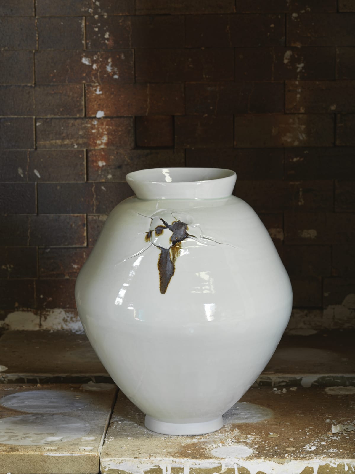 Adam Buick, Inclusion Jar 7, 2022