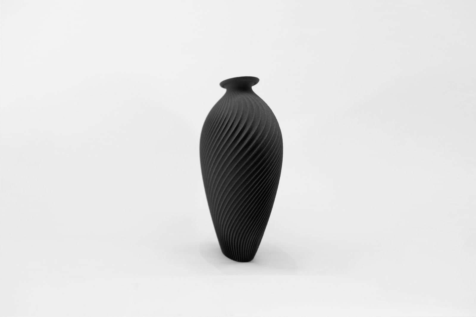 Gareth Neal, SiO2 Flat Vessel (Large), 2020