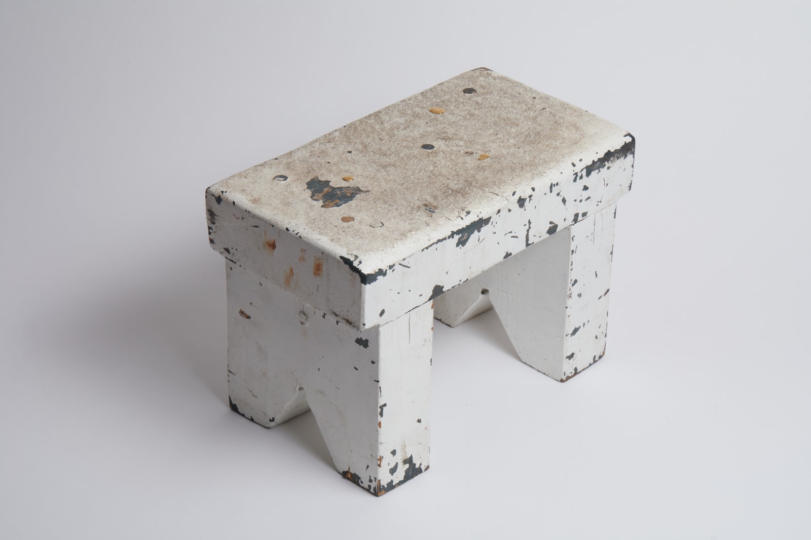 Maria Militsi, STOOL Danaë Kirmakidou_Golden_Rain, 2023