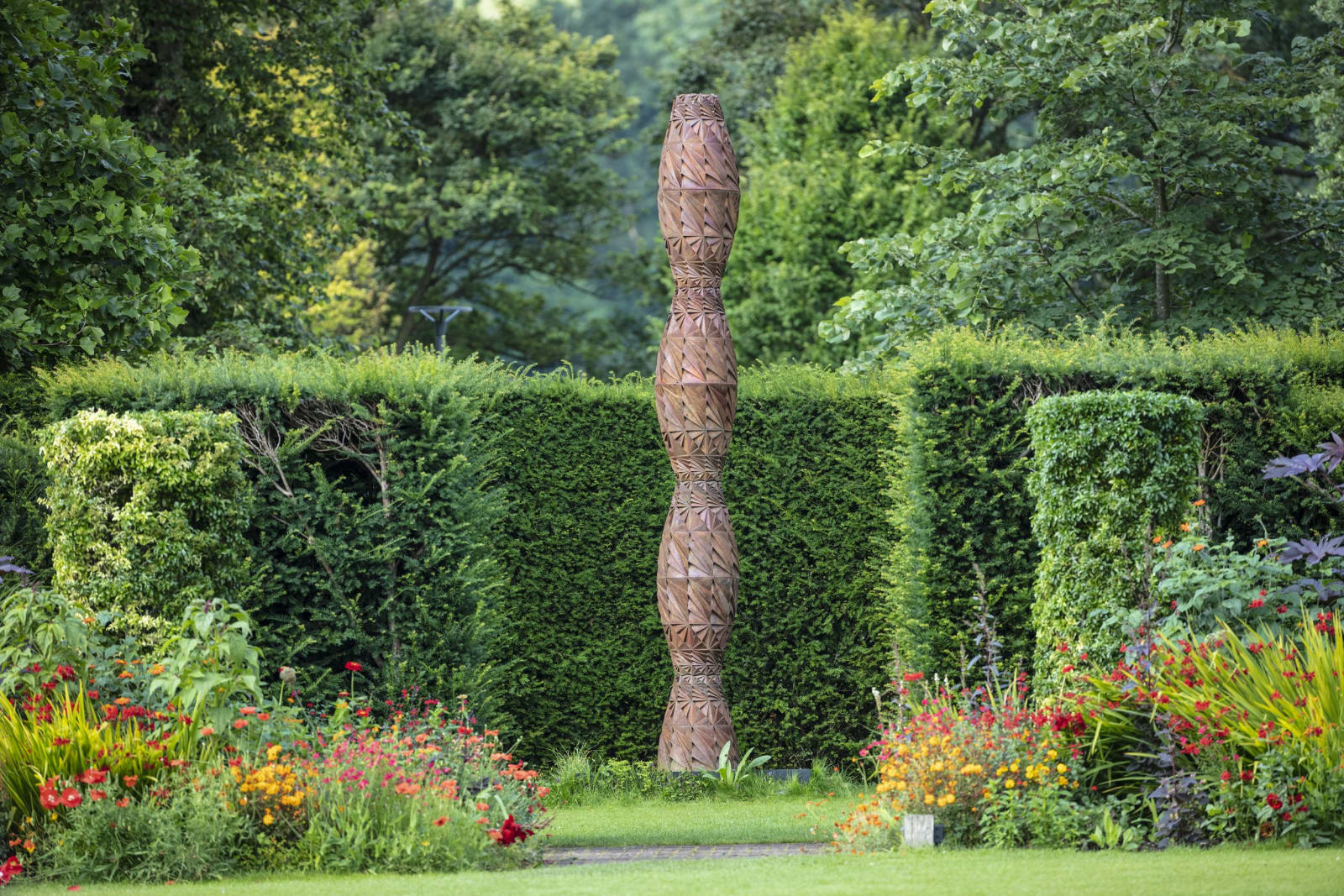 Halima Cassell MBE FRSS, Fan Construction