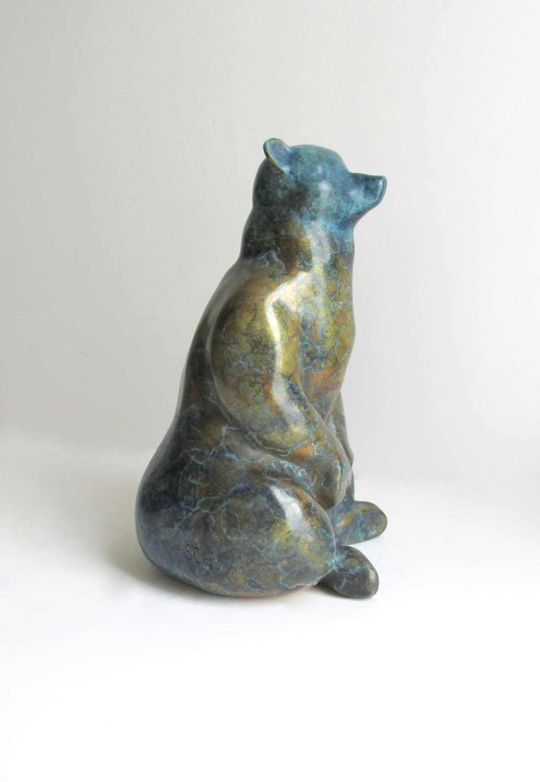 Stephanie Hess, Bruin