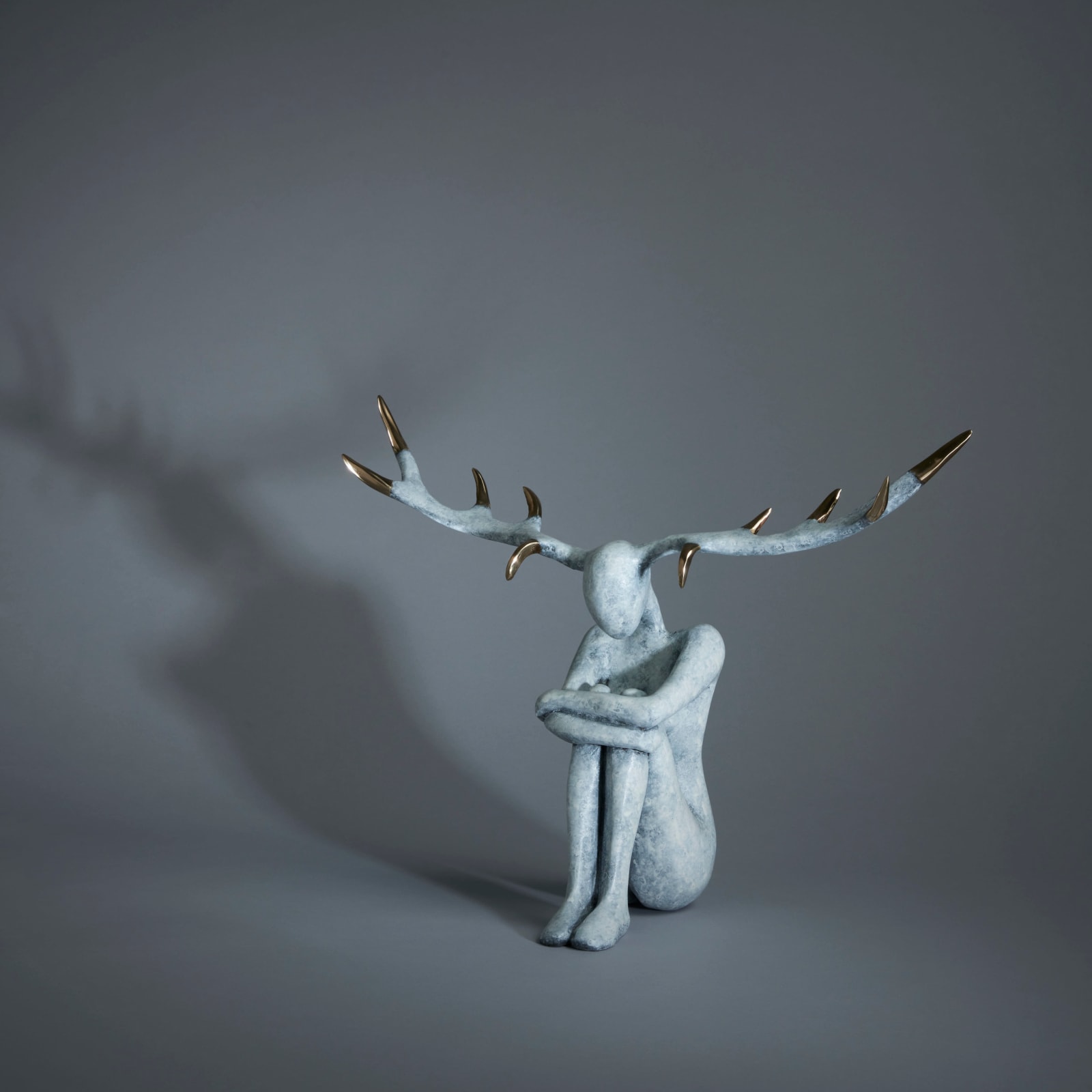 Orla de Brí, She Stag in White