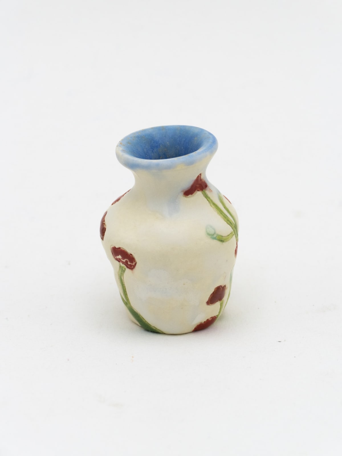 Kevin McNamee-Tweed, Creeping Red Flowers Vase, 2023
