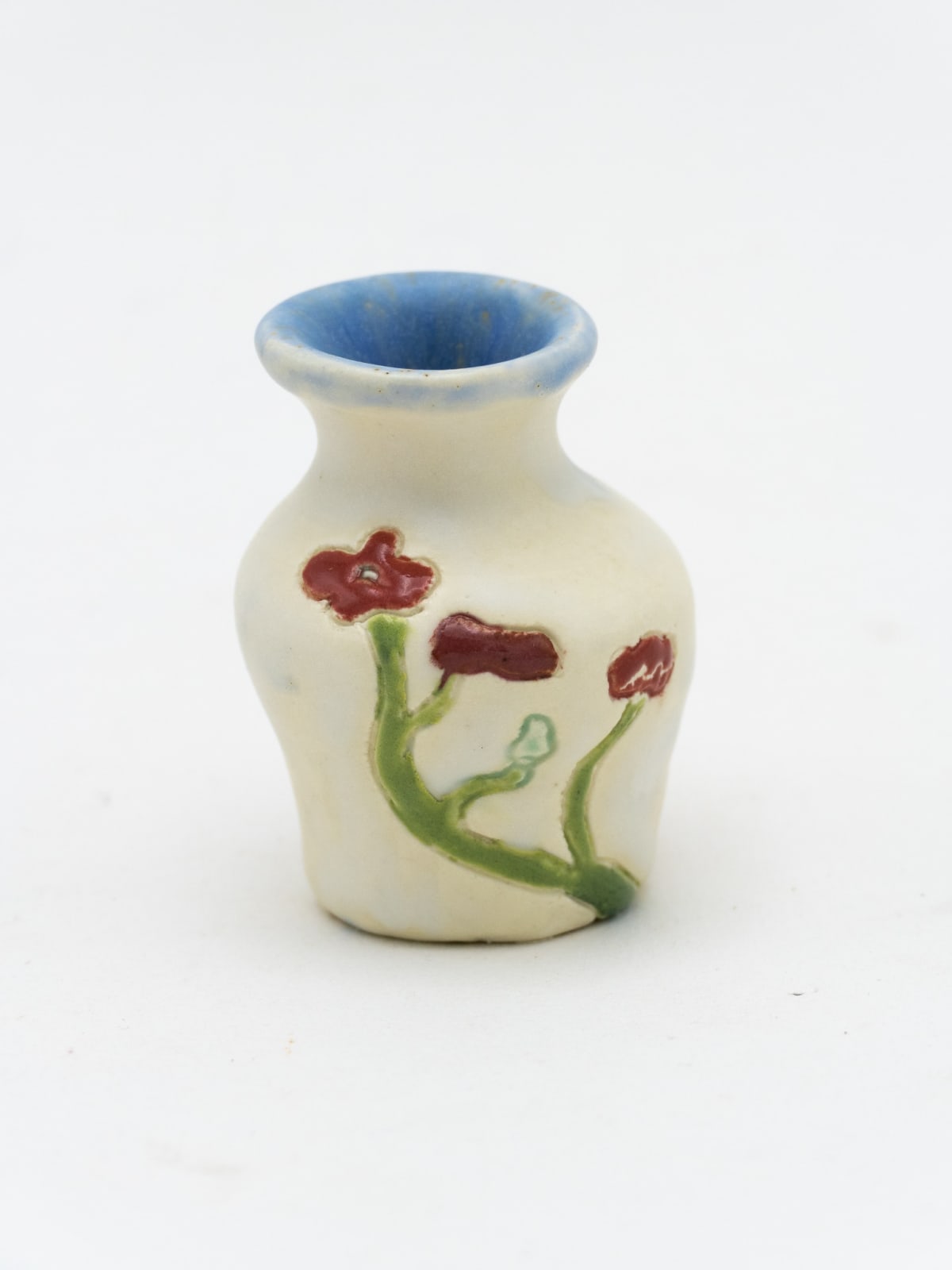 Kevin McNamee-Tweed, Creeping Red Flowers Vase, 2023