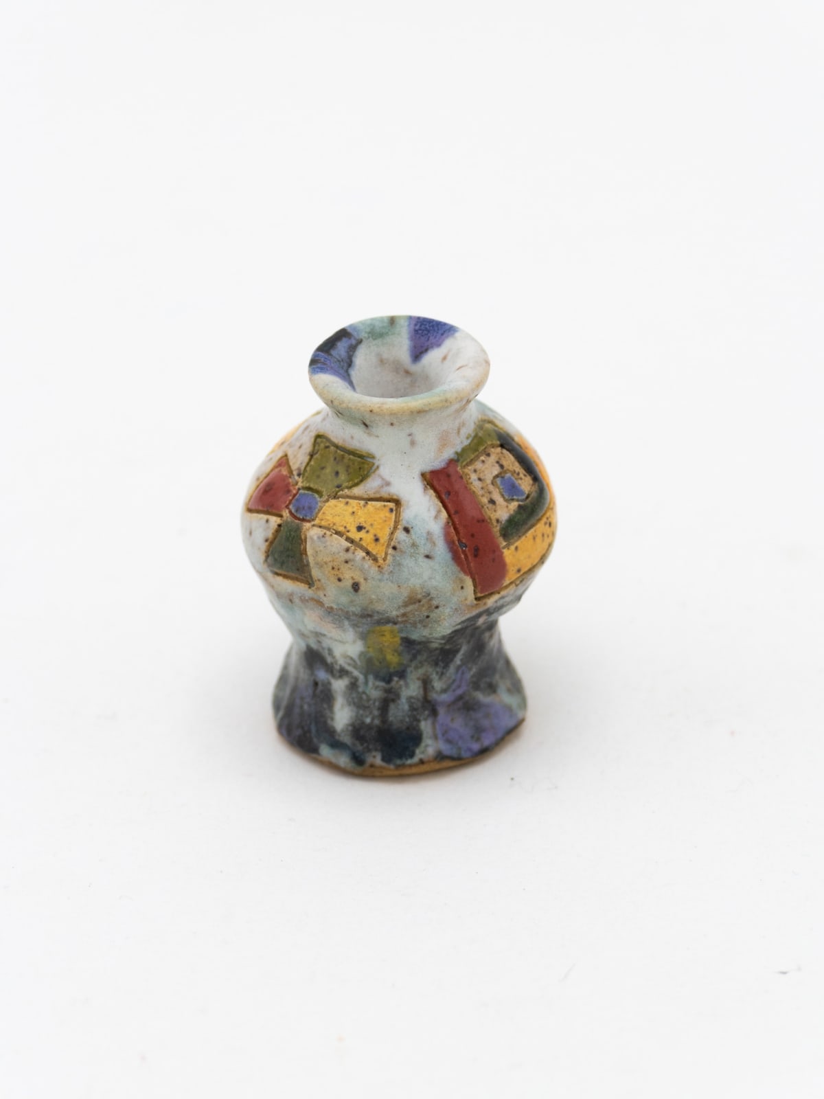 Kevin McNamee-Tweed, Photosynthesis Tiny Vase, 2023