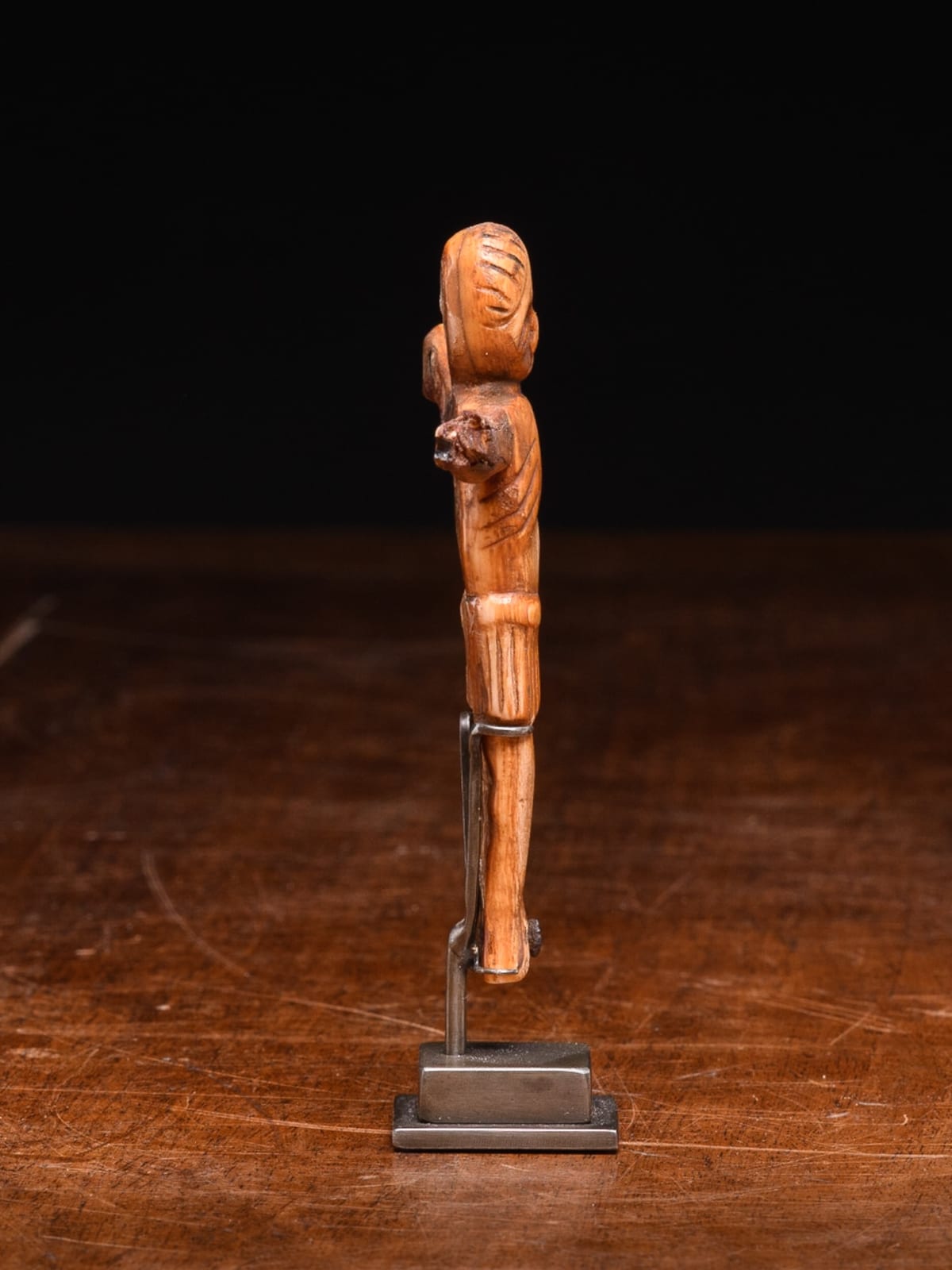 Bakongo Christian crucifix 'Nkangi Kiditu' made of ivory, DRC, 19th Century or earlier