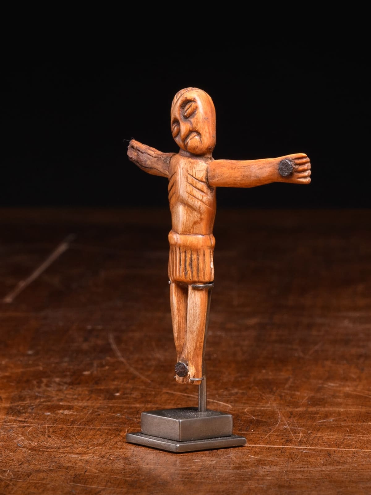 Bakongo Christian crucifix 'Nkangi Kiditu' made of ivory, DRC, 19th Century or earlier