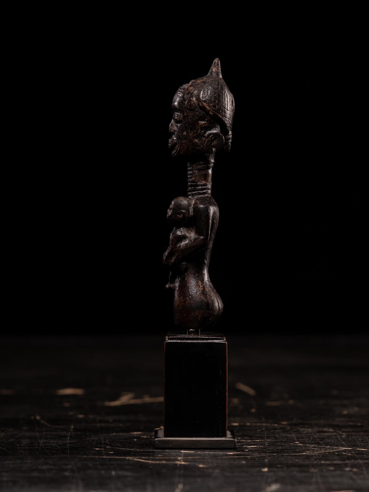 Benelulua small Maternity Figure with Infant, DRC, 1st half 20th Century