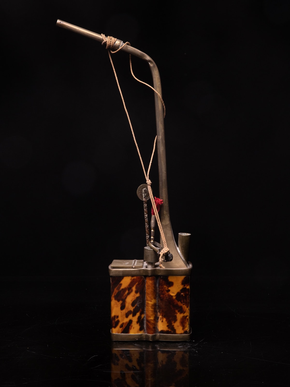 Chinese Water Pipe in Yellow Copper, decorated with Tortoiseshell Scales., 19th Century