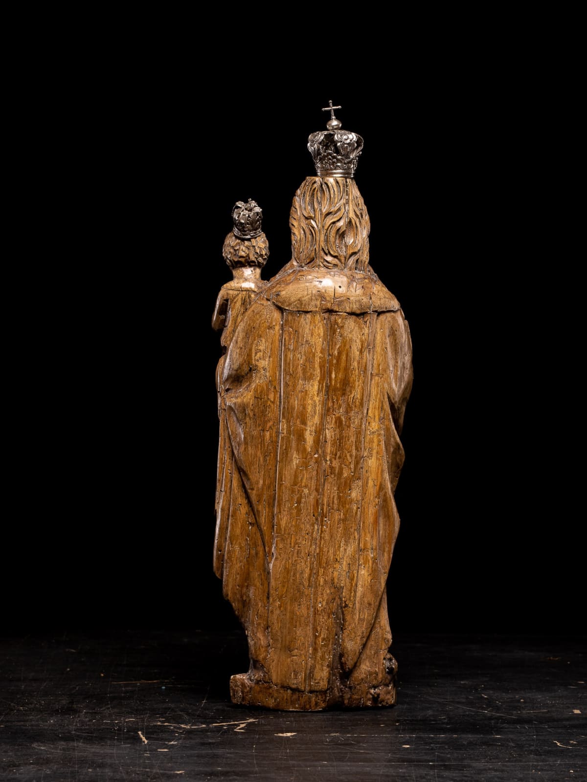 Mechelen Doll with letter M carved in the back. Some leftovers of polychrome, 16th Century
