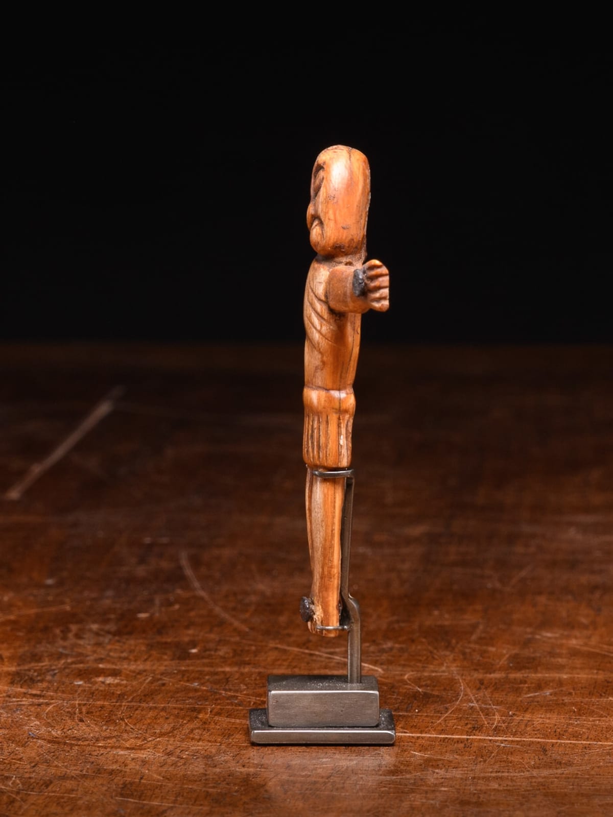 Bakongo Christian crucifix 'Nkangi Kiditu' made of ivory, DRC, 19th Century or earlier