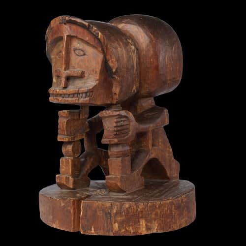 An extremely rare Papua wood sculpture of a Korwar Papua New Guinea, Cendrawasih Bay, Wandammen, early 19th century, 19th Century