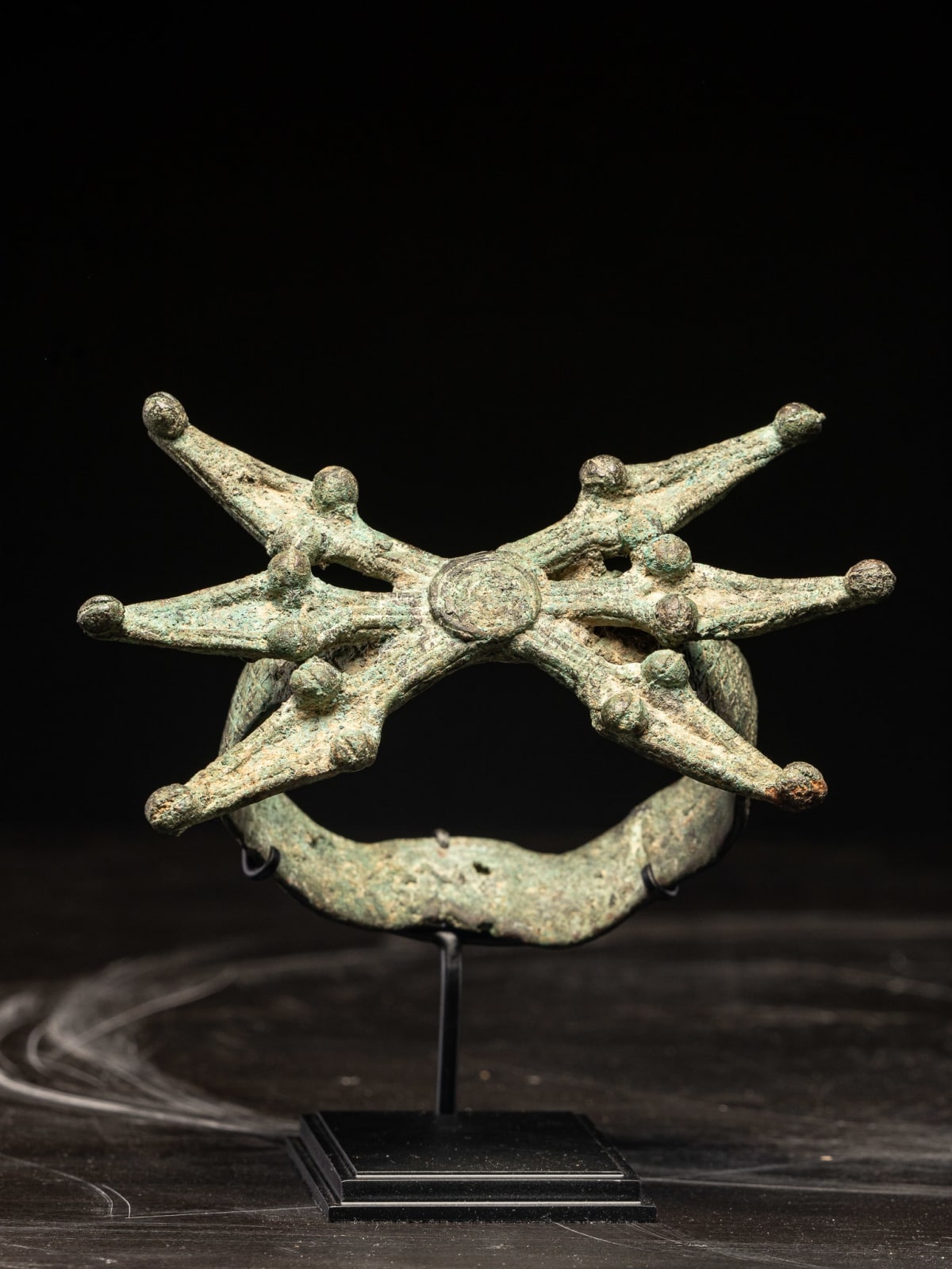 Ceremonial Bracelet (debira) with six serpent heads (torfan), Gan People, Burkina Faso., 19th C
