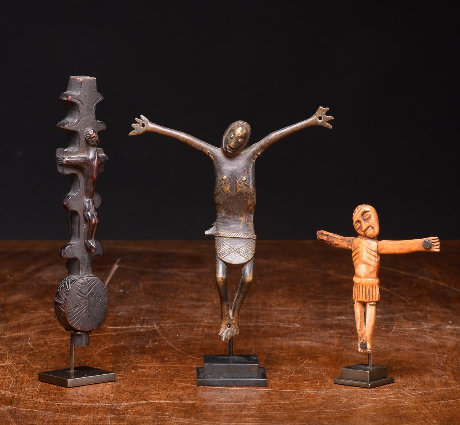 Bakongo Christian crucifix 'Nkangi Kiditu' made of ivory, DRC, 19th Century or earlier