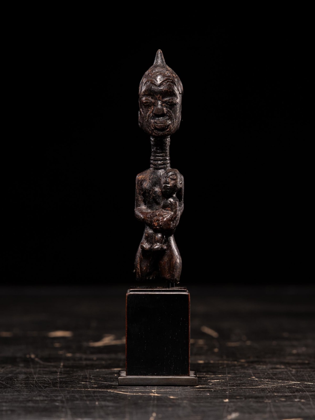 Benelulua Maternity Buste with Infant, DRC, 1st half 20th Century