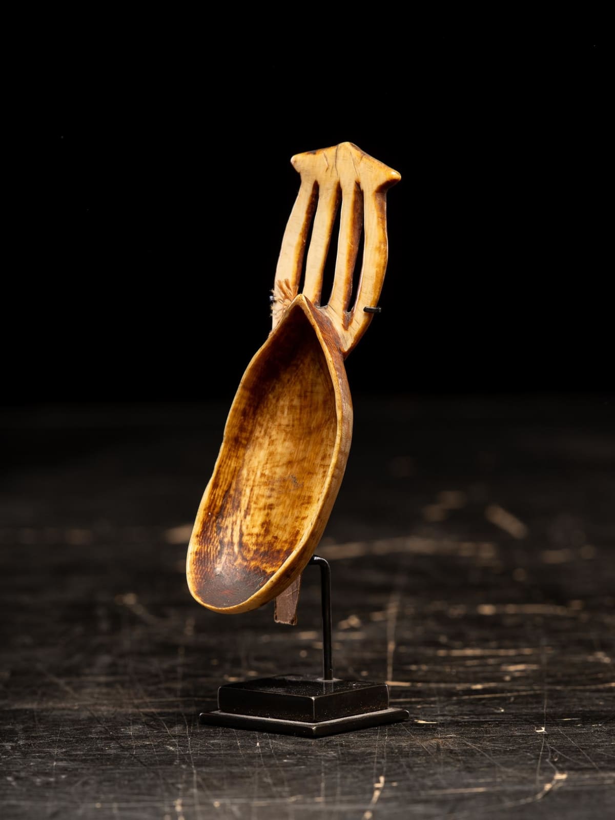 Boa ceremonial ivory Spoon, 1st half 20th C