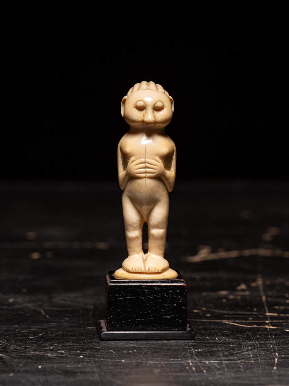 Mangbetu Ivory standing Female statue., 1st half 20th C