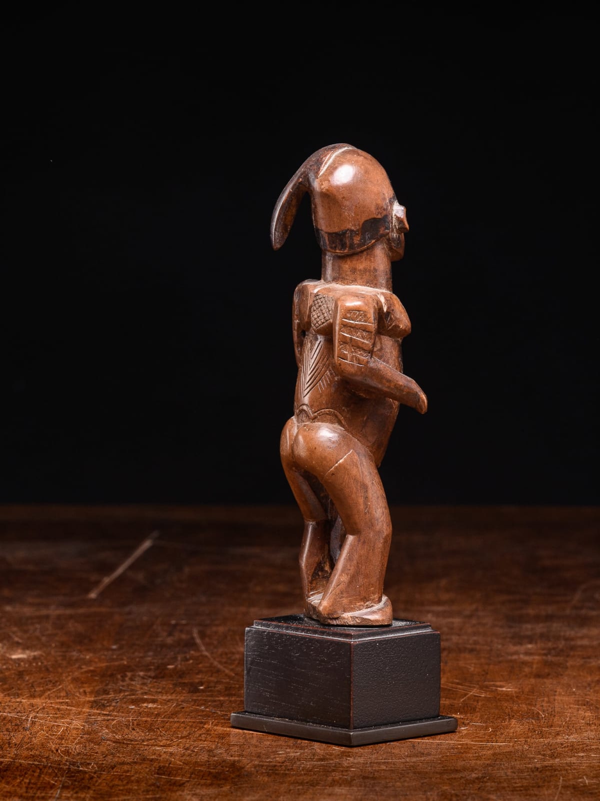 Bwende Standing Statue with scarified body, DRC, 1st half 20th Century