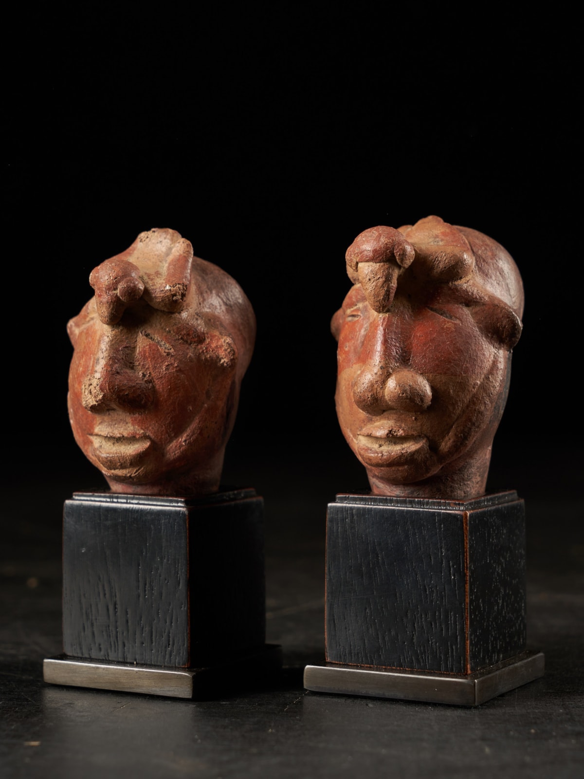Set of two Mesoamerican Miniature Terracotta Head, 300-600 AD
