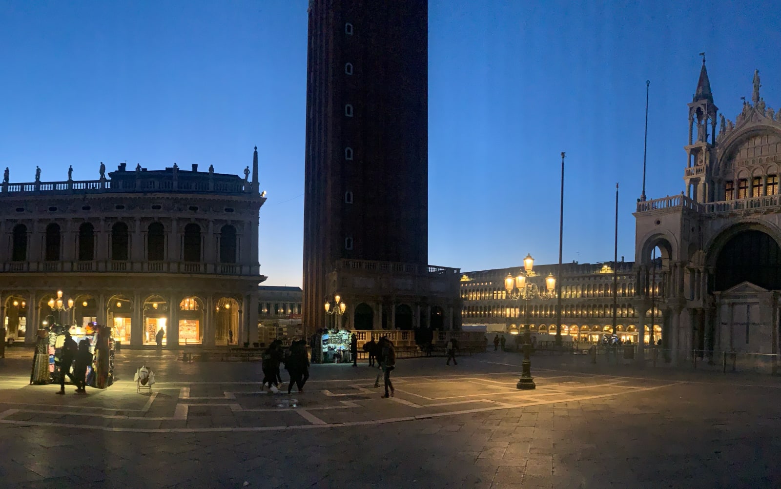 Giacomo Guardi, View of Piazza San Marco/ Vue de la place Saint-Marc