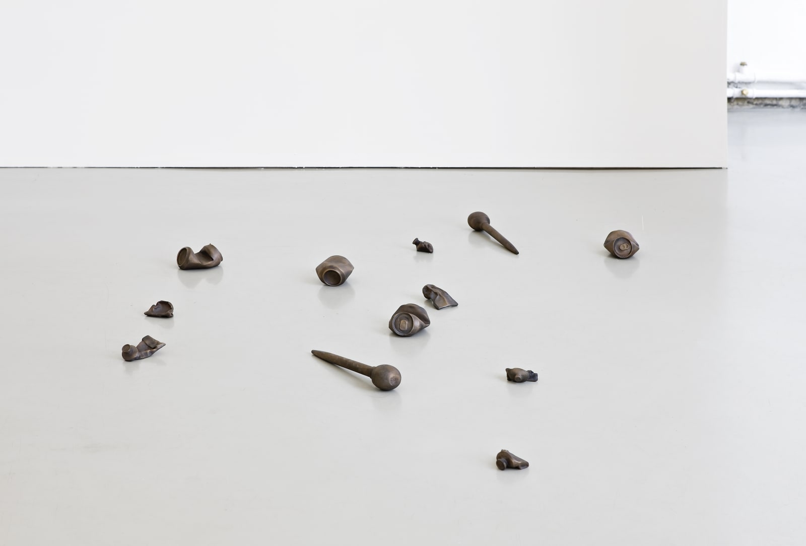 Gardar Eide Einarsson, Unpainted bronze (fluids), 2008