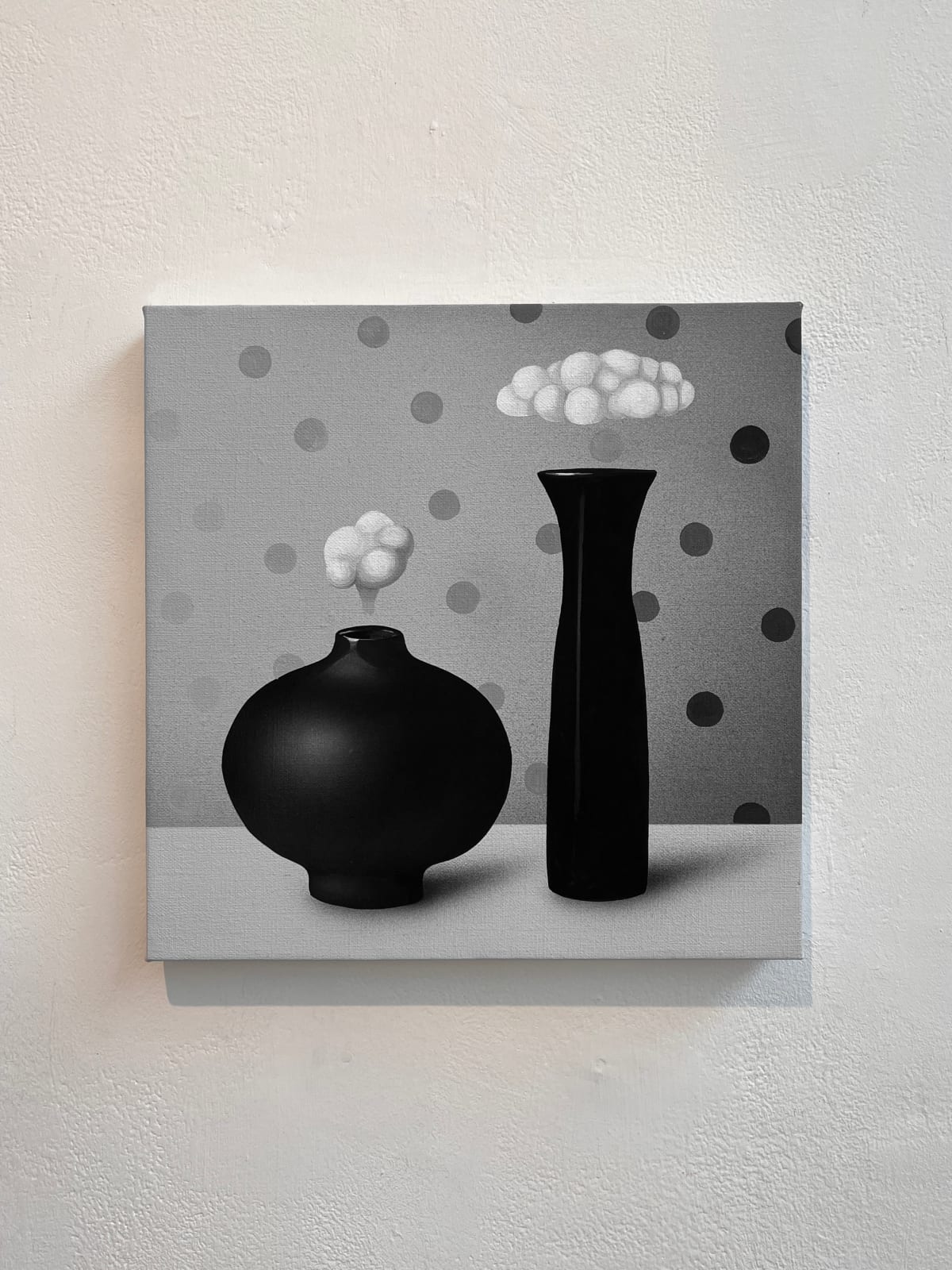 Yohta Matsuoka, Black pots and cloud : Gray, 2024