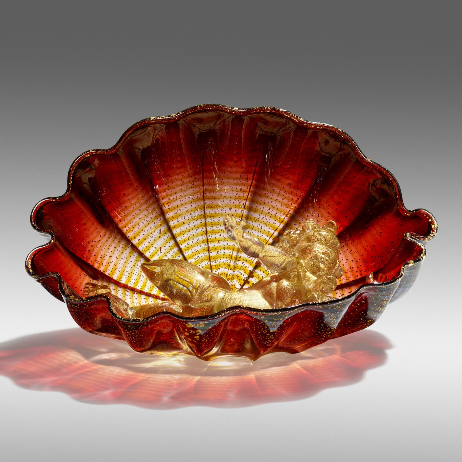 Dale-Chihuly-Golden-Putti