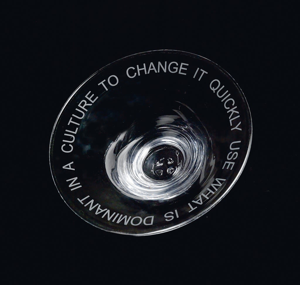 Jenny Holzer, Use What is Dominant, 2003