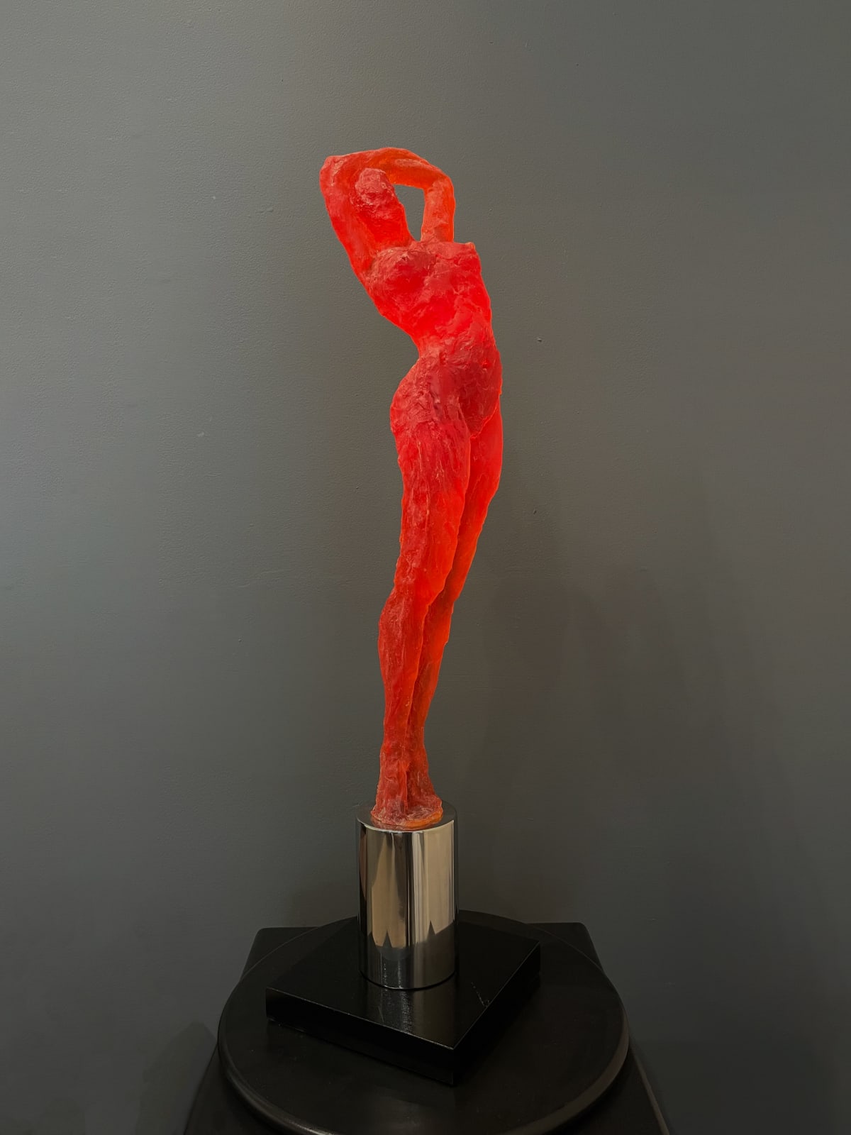 Joan Benefiel, Reach (red)