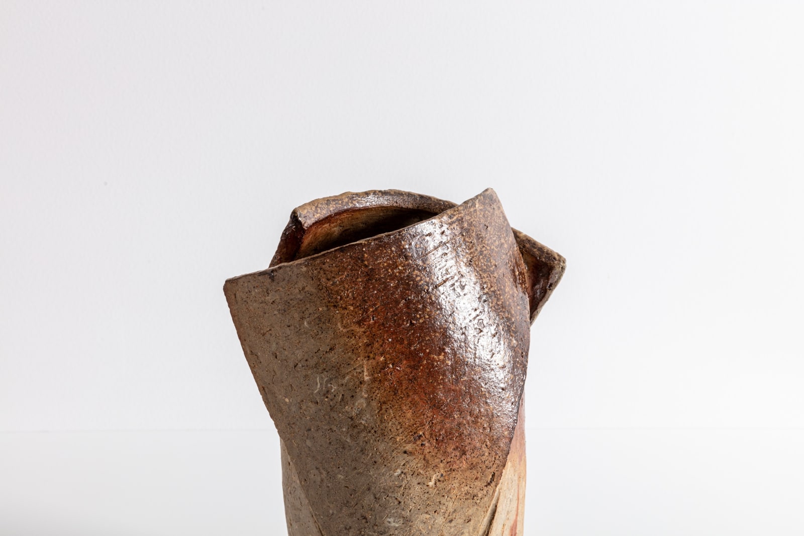 Hiroshi Toyofuku, Bizen Ware Vessel n. 16
