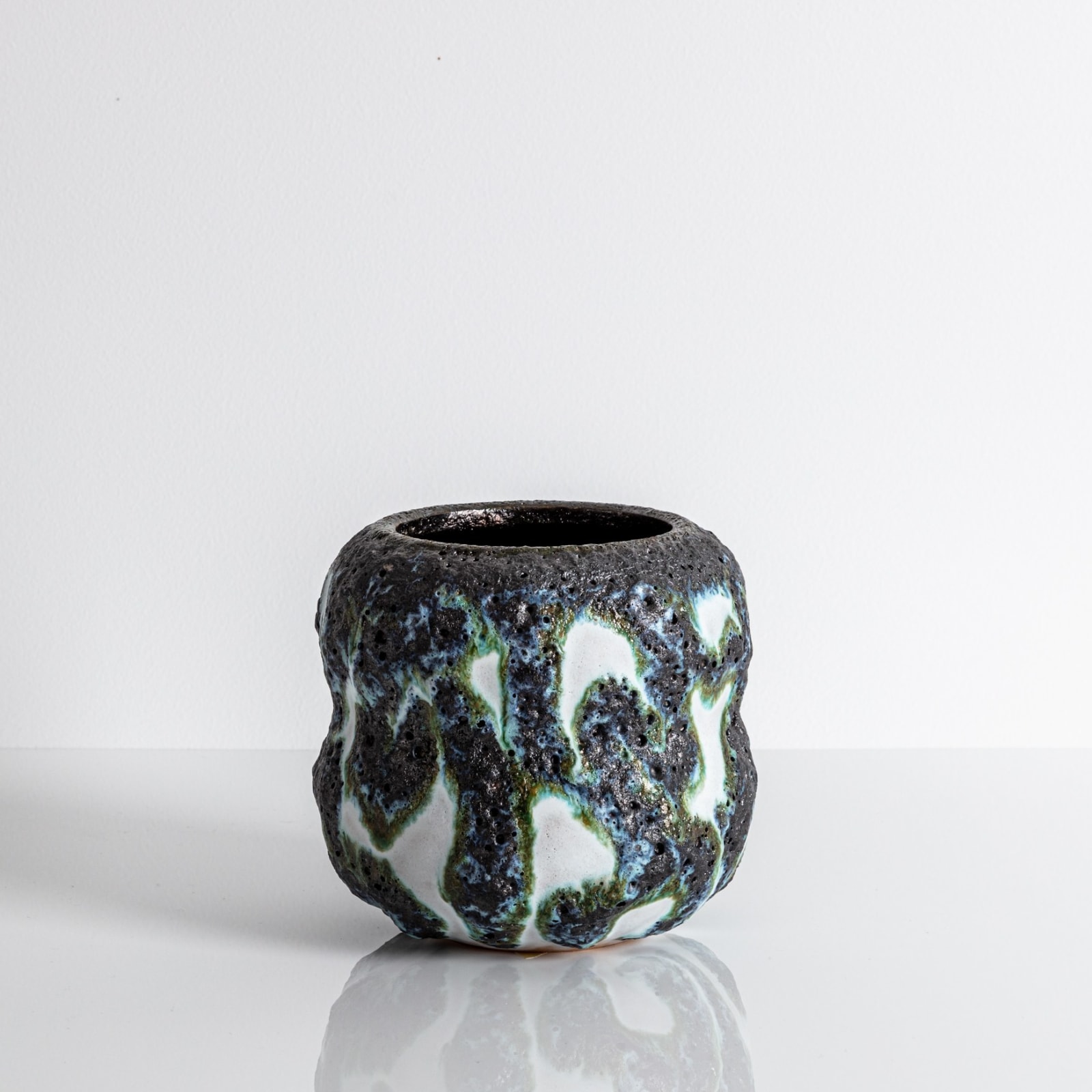 Gary Dipasquale, Black and White Textured Double Gourd Vase