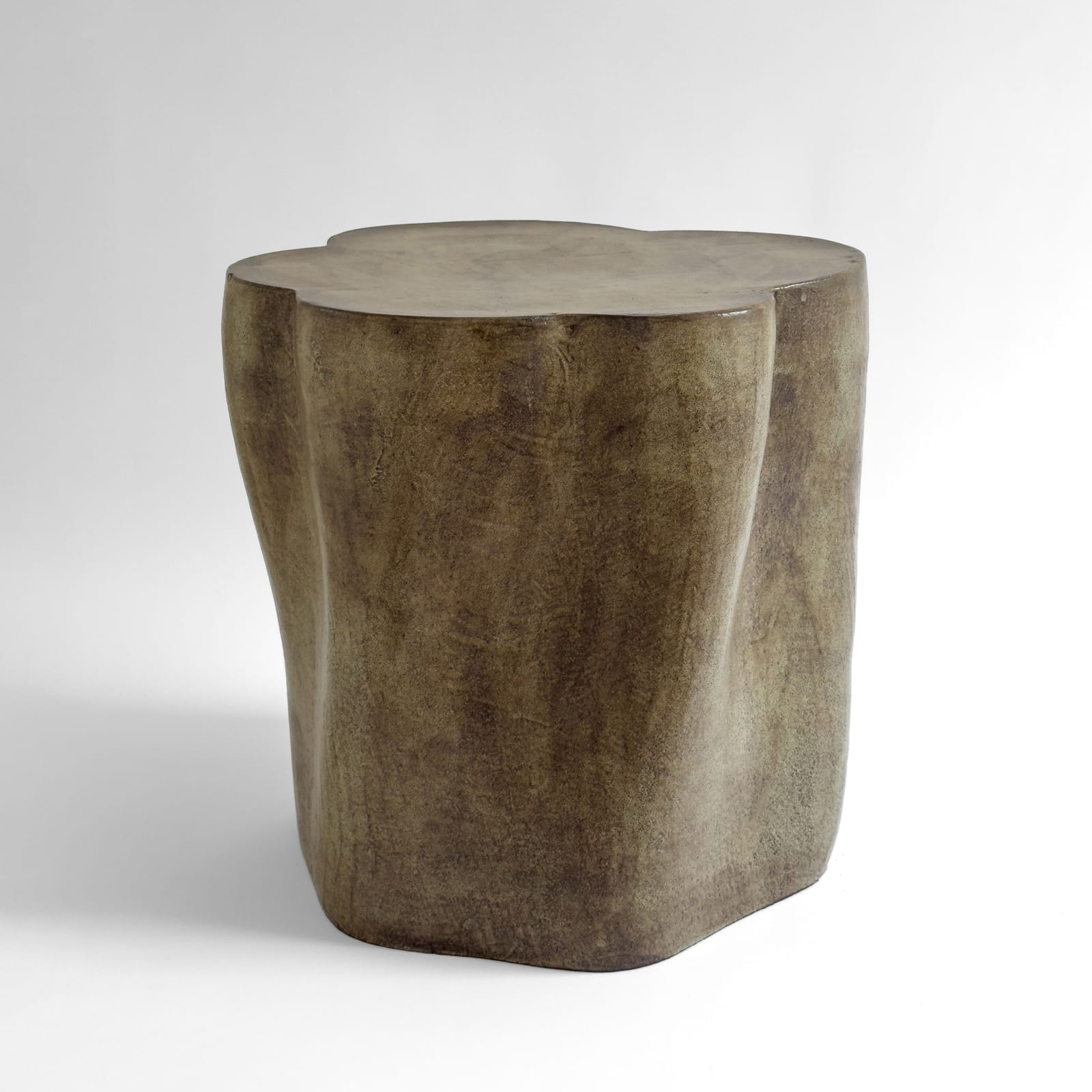 Natalia Engelhardt, Side Table n. 569