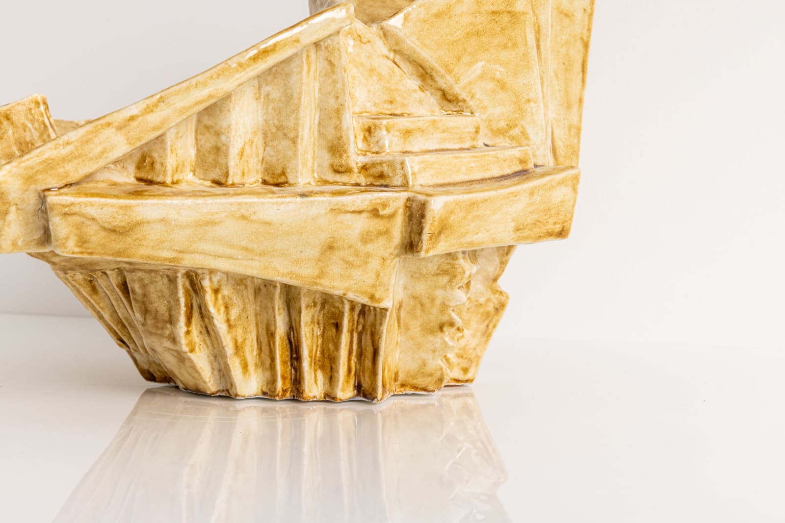 R. A. Pesce, Brutalist Vessel n. 32