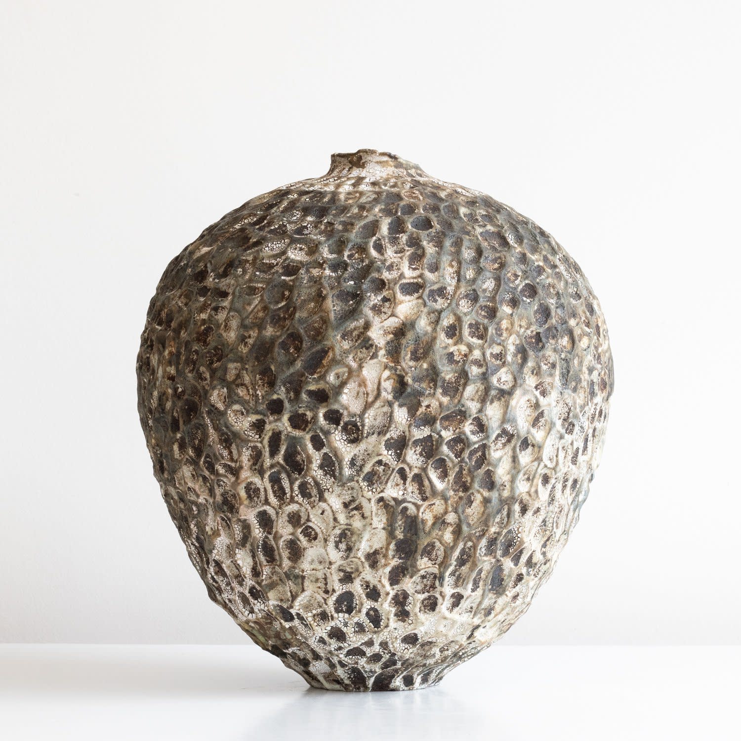 Lise Herud Braten, Charcoal & White Carved Vessel