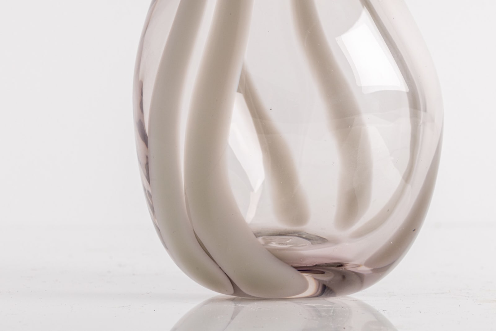 Michèle Oberdieck, Grey Striped Vessel