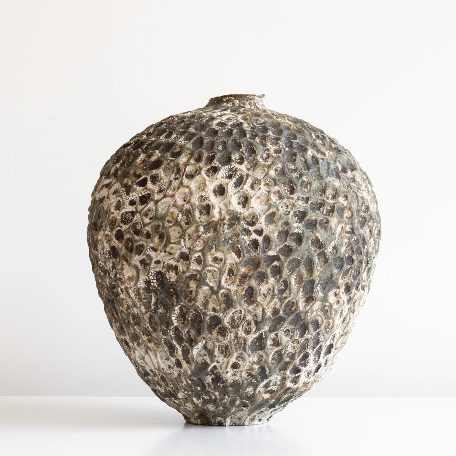 Lise Herud Braten, Charcoal & White Carved Vessel