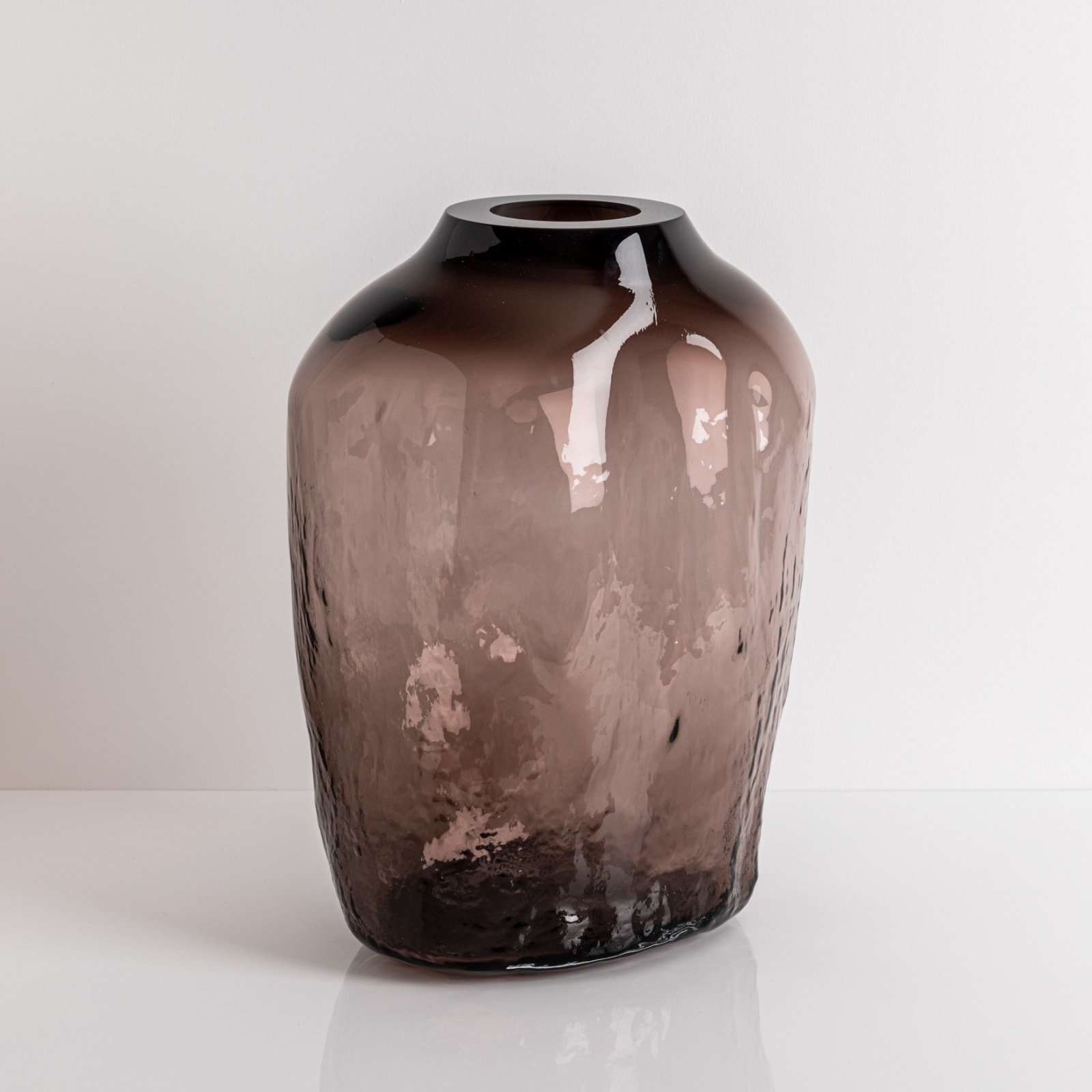 Fabio Vogel, Aubergine Sand Vessel