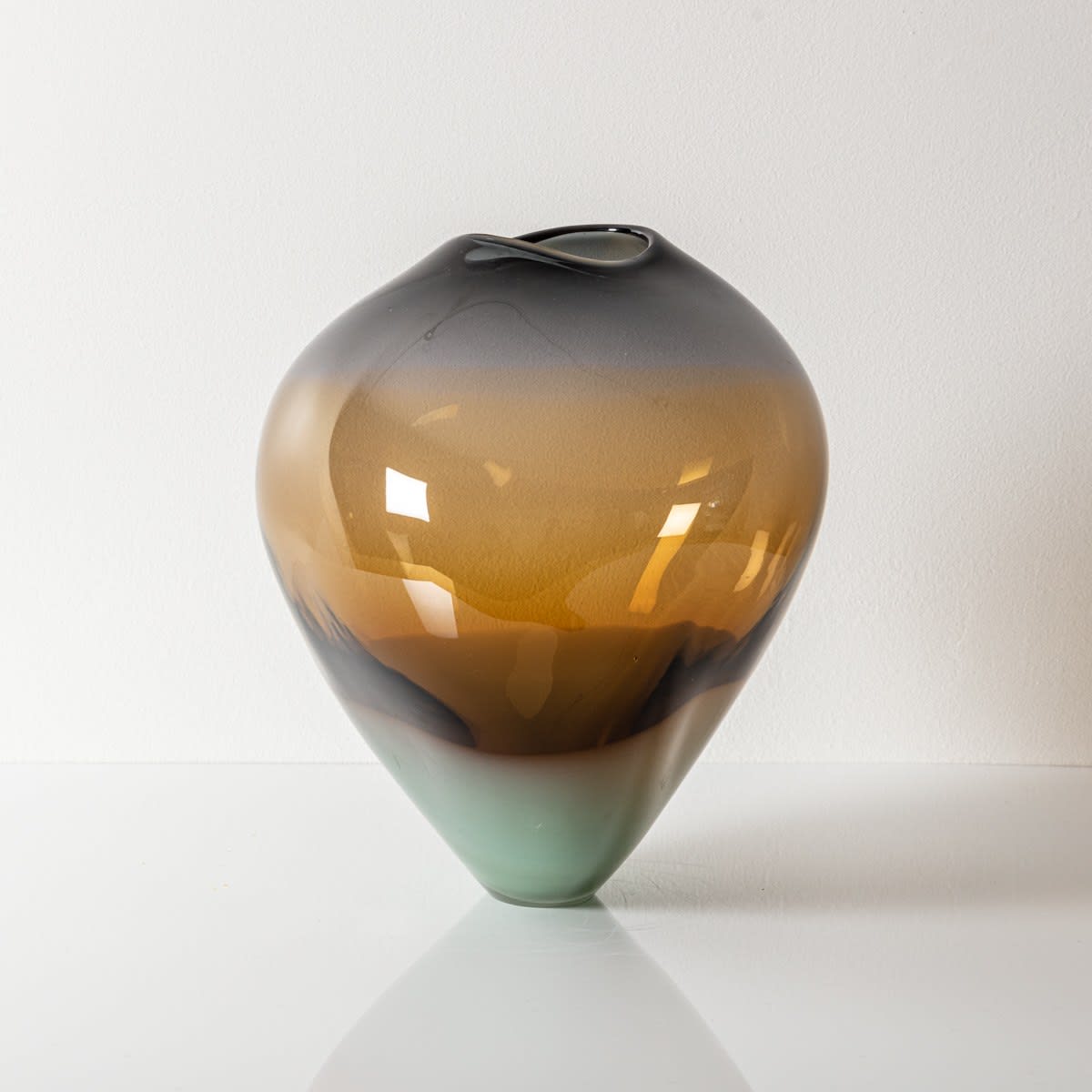 Michèle Oberdieck, Charcoal Amber Kasui